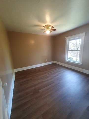 222 POPLAR Street, Erie, PA 16507
