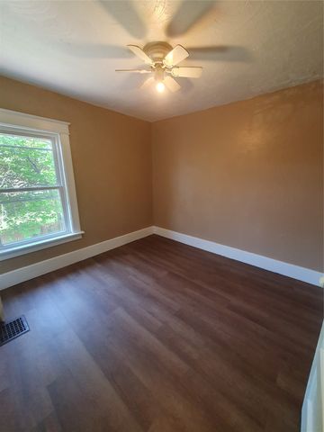222 POPLAR Street, Erie, PA 16507