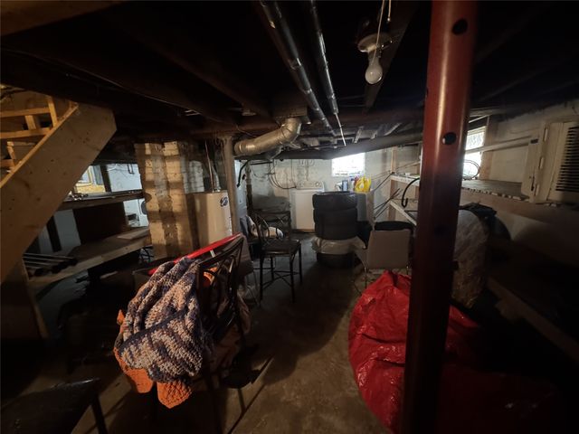 222 POPLAR Street, Erie, PA 16507