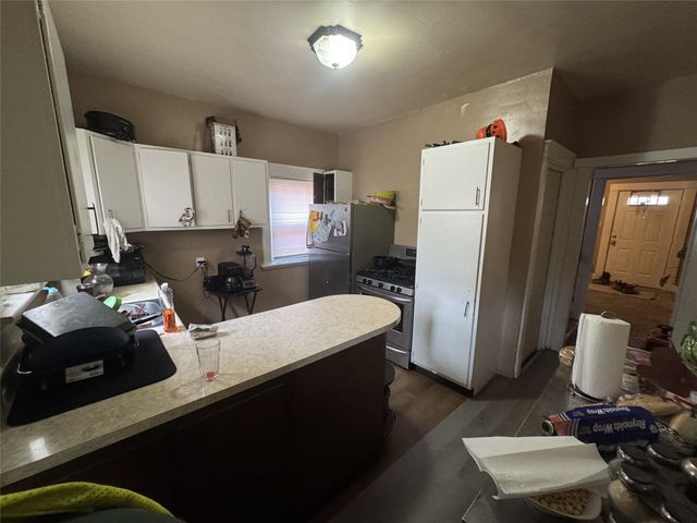 222 POPLAR Street, Erie, PA 16507