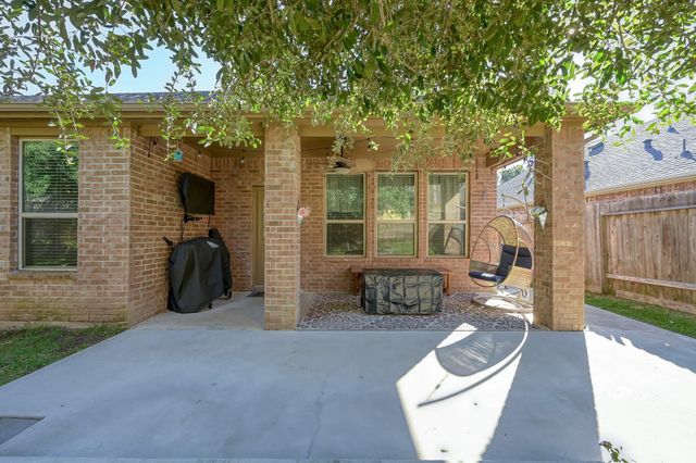 7329 Masquerade Lane, Conroe, TX 77304