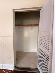 670 W 46th Street 5, Miami Beach, FL 33140