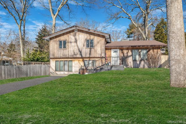 74 Hempstead Drive, Sound Beach, NY 11789