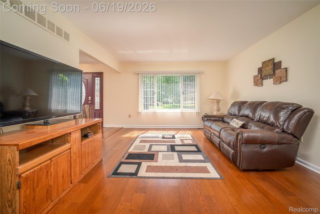 22533 Winfield Road, Novi, MI 48375