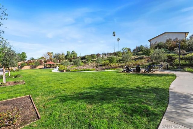 2217 Brix Gln, Escondido, CA 92025