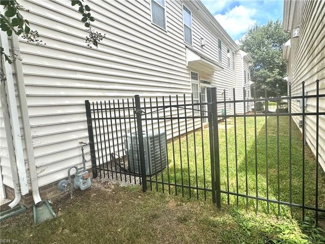 3210 Duke Of Glouchester DR, Suffolk, VA 23434