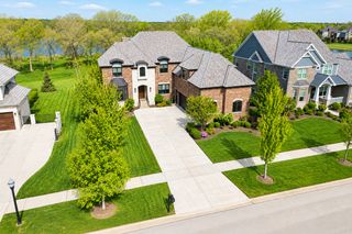 1744 Lake Charles Drive, Vernon Hills, IL 60061