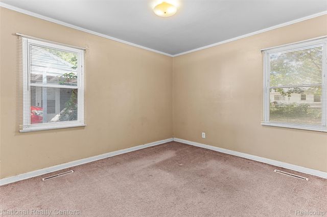 10111 Corning Street, Oak Park, MI 48237