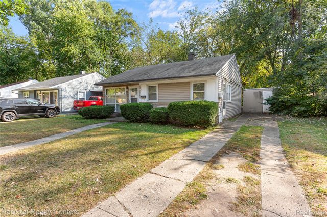 10111 Corning Street, Oak Park, MI 48237