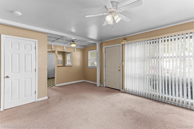 10111 Corning Street, Oak Park, MI 48237