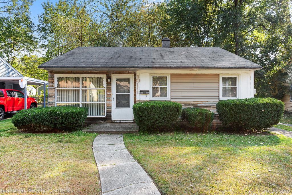 10111 Corning Street, Oak Park, MI 48237