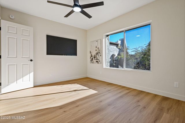 7487 E Wandering Road, Tucson, AZ 85750