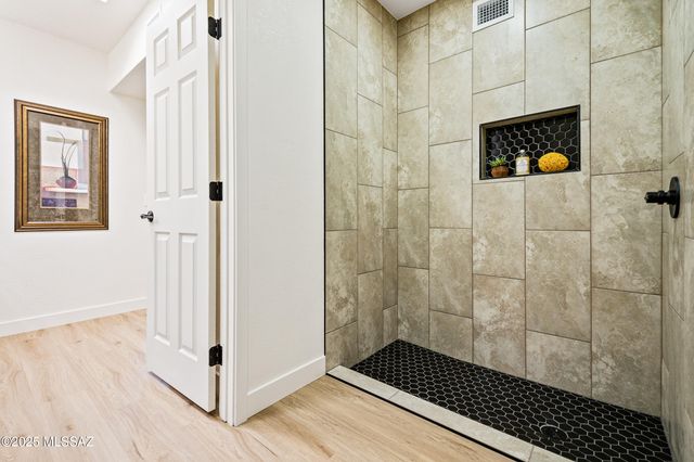 7487 E Wandering Road, Tucson, AZ 85750