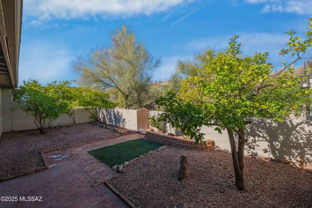 7487 E Wandering Road, Tucson, AZ 85750