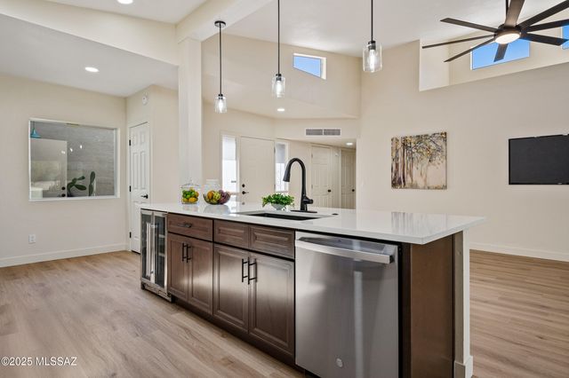 7487 E Wandering Road, Tucson, AZ 85750