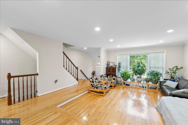 9348 PETER ROY CT, Burke, VA 22015