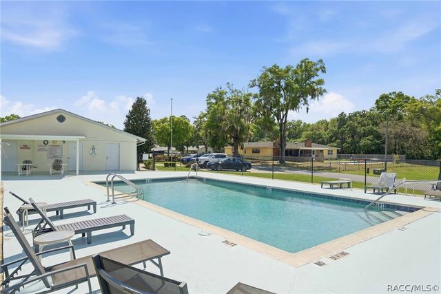 709 Whispering Pines Boulevard, Inverness, FL 34453