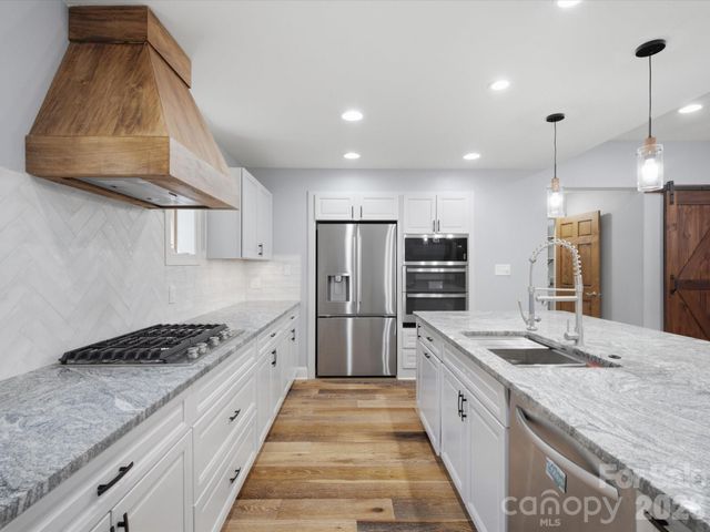 3004 Dodsworth Drive, Cramerton, NC 28032