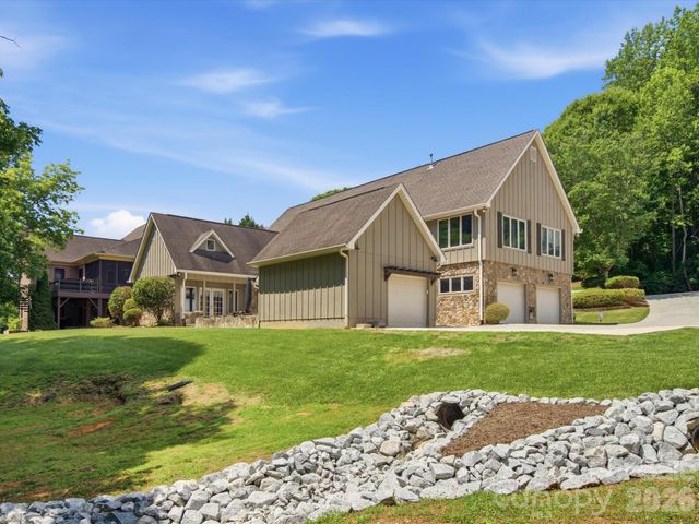 3004 Dodsworth Drive, Cramerton, NC 28032