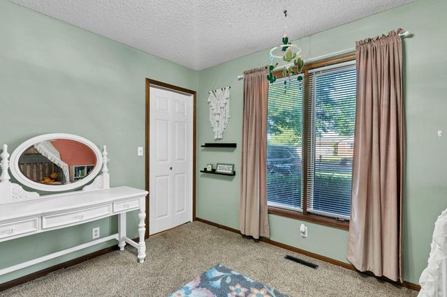 1304 N Denmark St, Wichita, KS 67212