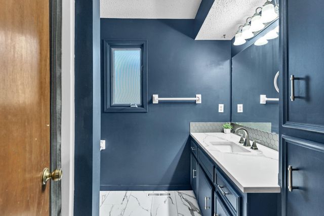 1304 N Denmark St, Wichita, KS 67212