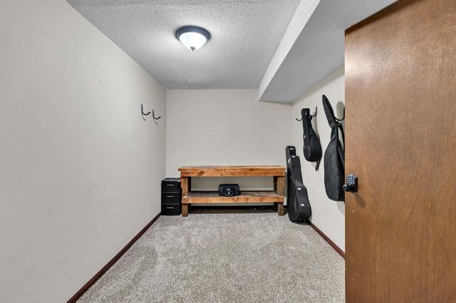 1304 N Denmark St, Wichita, KS 67212