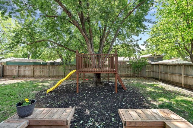 1304 N Denmark St, Wichita, KS 67212