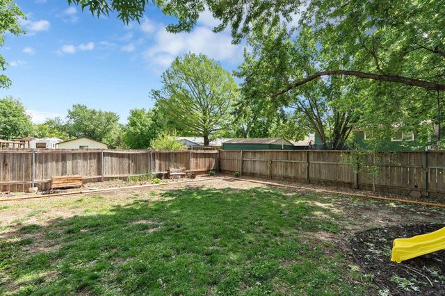 1304 N Denmark St, Wichita, KS 67212