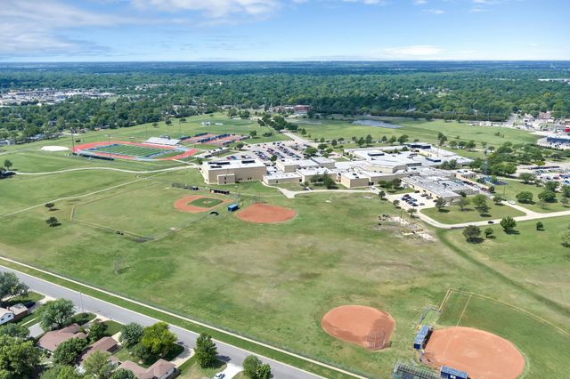 1304 N Denmark St, Wichita, KS 67212