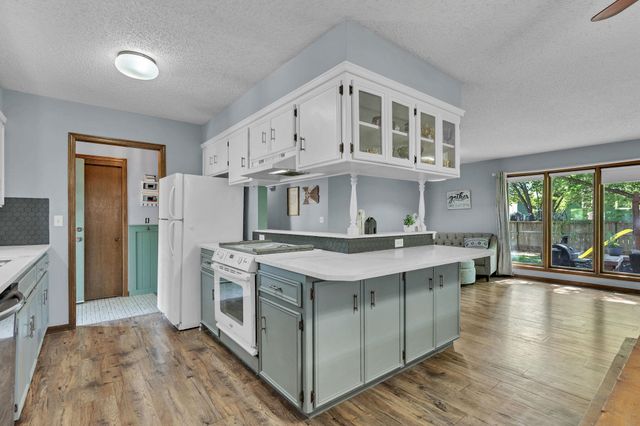 1304 N Denmark St, Wichita, KS 67212