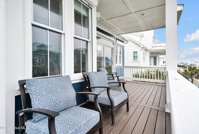 327 N Shore Drive, Holly Ridge, NC 28445