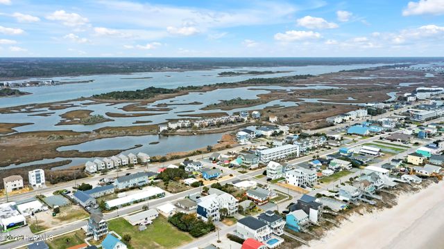 327 N Shore Drive, Holly Ridge, NC 28445