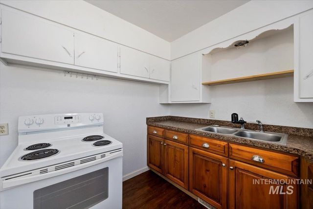 319 Tyler St, Twin Falls, ID 83301