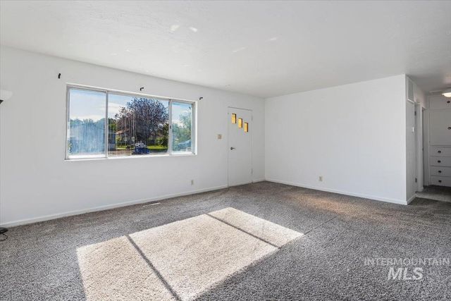 319 Tyler St, Twin Falls, ID 83301