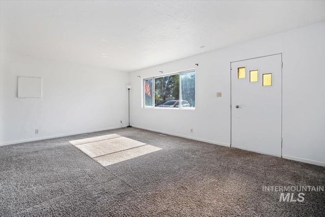 319 Tyler St, Twin Falls, ID 83301