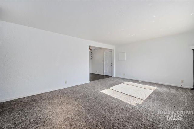 319 Tyler St, Twin Falls, ID 83301