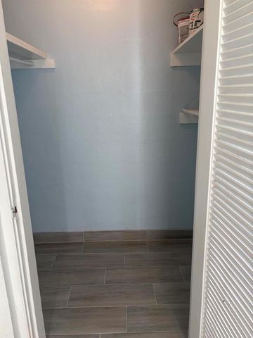 2501 Barkley Drive W I, West Palm Beach, FL 33415