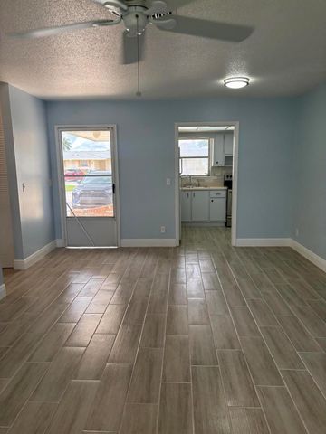 2501 Barkley Drive W I, West Palm Beach, FL 33415