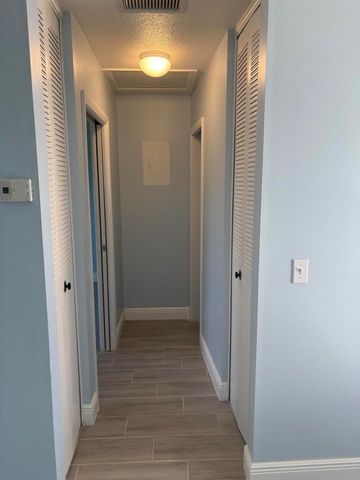 2501 Barkley Drive W I, West Palm Beach, FL 33415