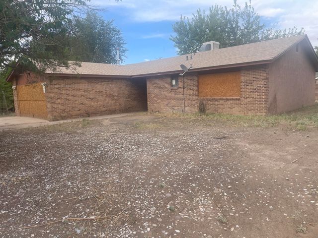 2715 Bryan Court SW, Albuquerque, NM 87105