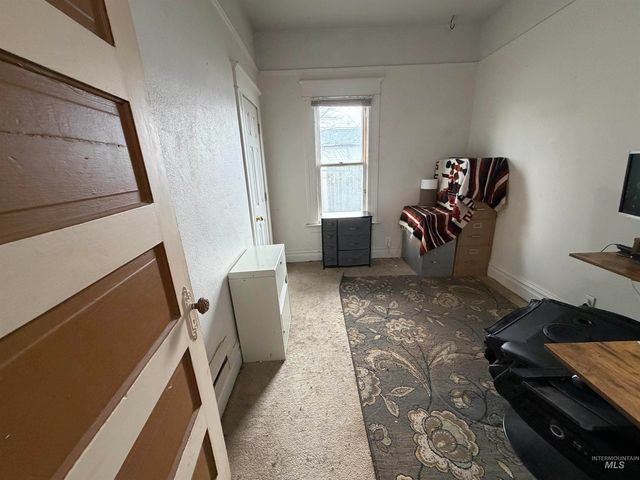 600 E 44th St., Garden City, ID 83714