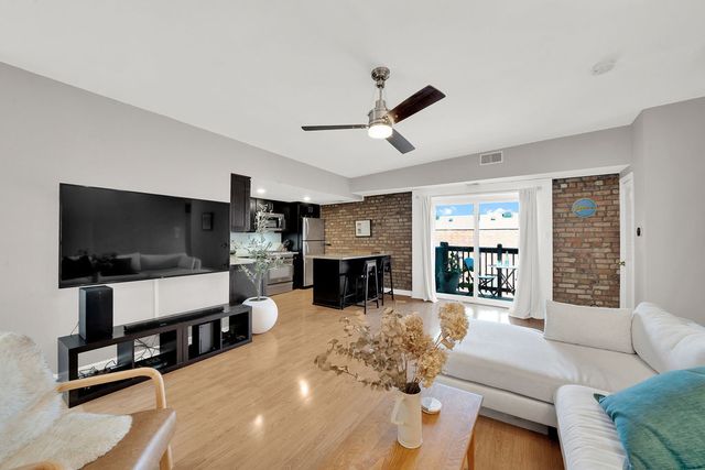 2300 N Southport Avenue 3C, Chicago, IL 60614