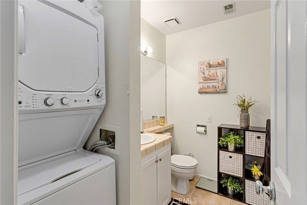 Image 22 of property listing at 19222 Cottonwood Drive, Apple Valley, CA 92308