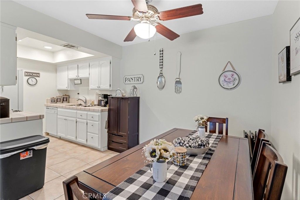 Image 9 of property listing at 19222 Cottonwood Drive, Apple Valley, CA 92308