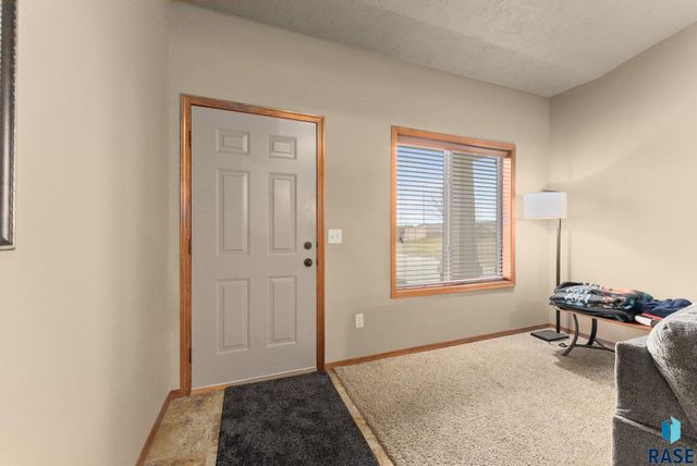 5400 S Cobblestone Pl Place 7, Sioux Falls, SD 57108