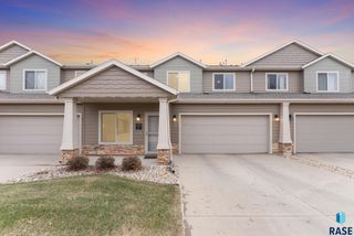 5400 S Cobblestone Pl Place 7, Sioux Falls, SD 57108