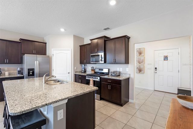 7592 OAKMOSS LOOP, Davenport, FL 33837