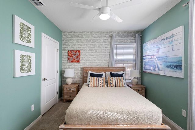 7592 OAKMOSS LOOP, Davenport, FL 33837