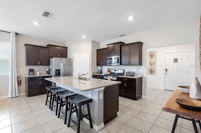 7592 OAKMOSS LOOP, Davenport, FL 33837