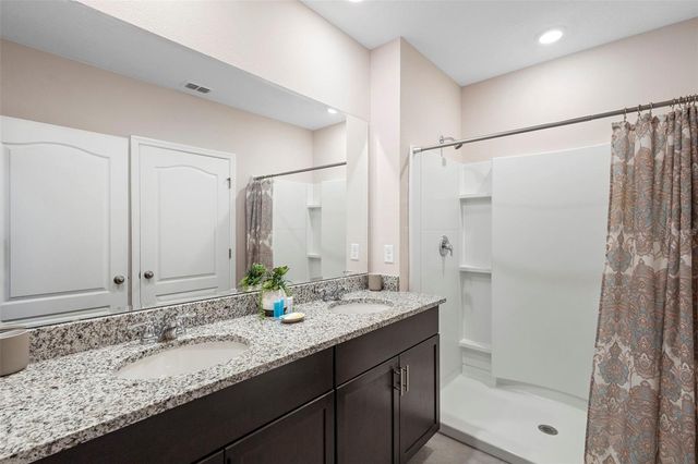 7592 OAKMOSS LOOP, Davenport, FL 33837